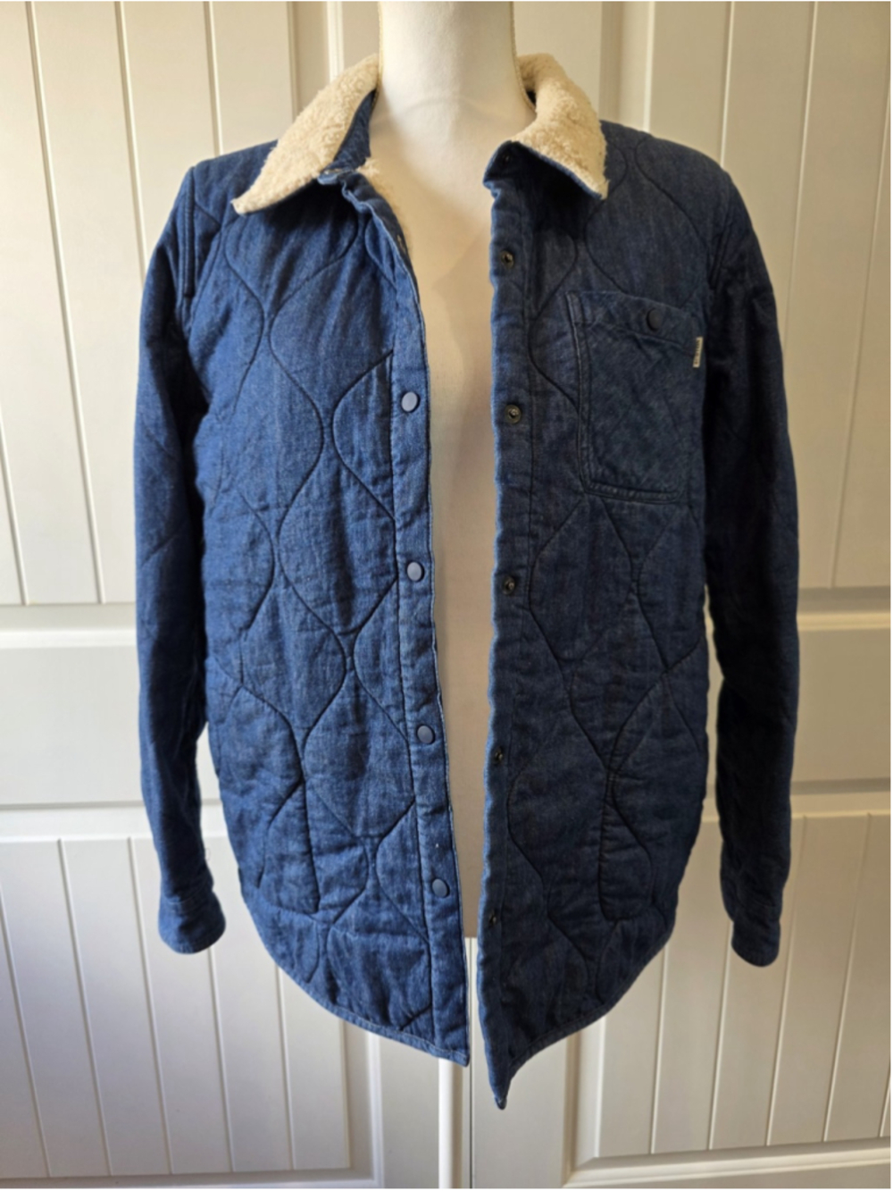 Burton Grace Insulated Blue Denim Jacket Cream Sherpa Sz M Gorpcore Outdoor Hike - Picture 7 of 14